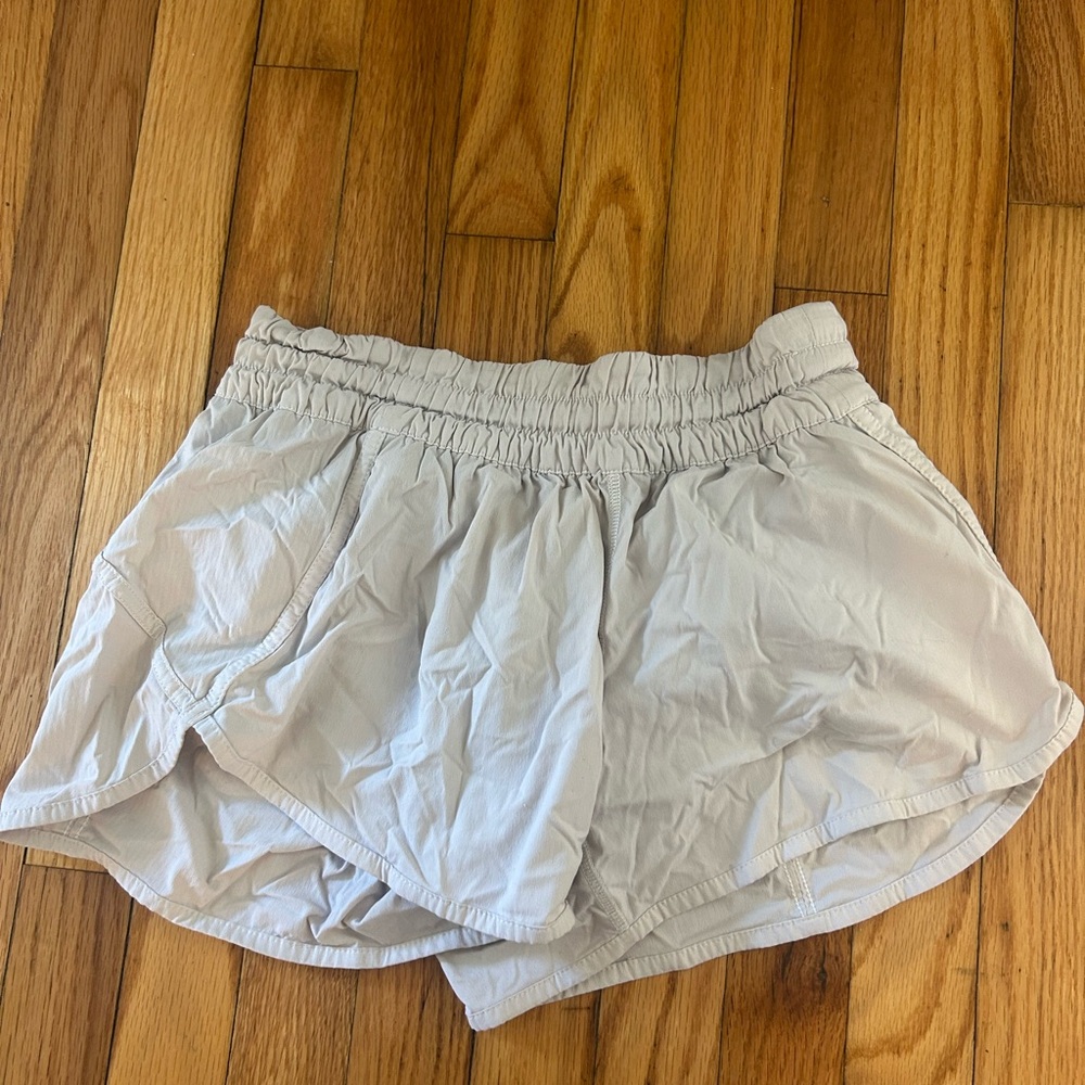 Lululemon Athletica White Athletic Shorts with Elastic Waistband